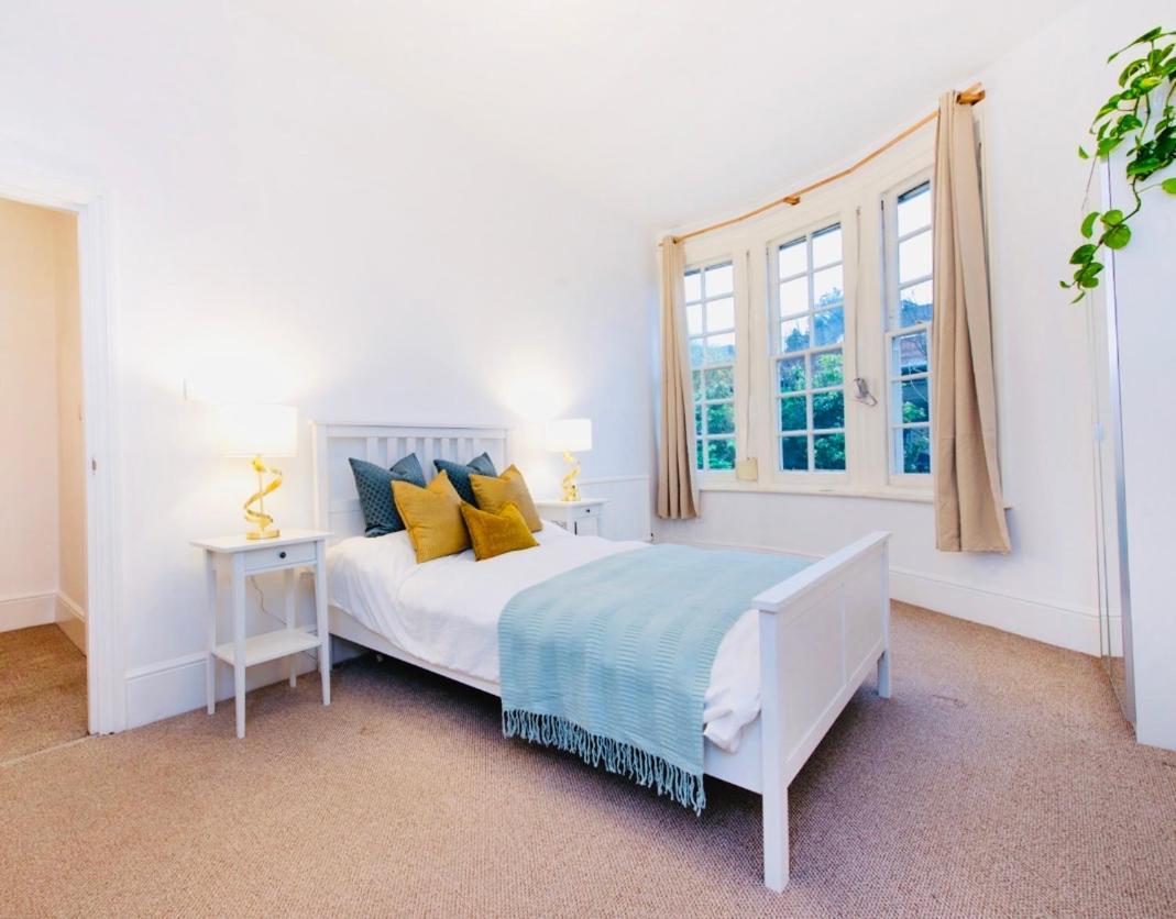 Spacious & Charming Garden Flat -Zone 2- Great For Central London Access エクステリア 写真