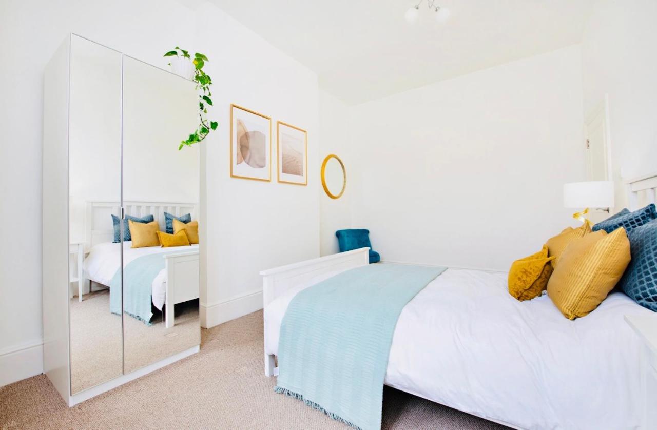 Spacious & Charming Garden Flat -Zone 2- Great For Central London Access エクステリア 写真